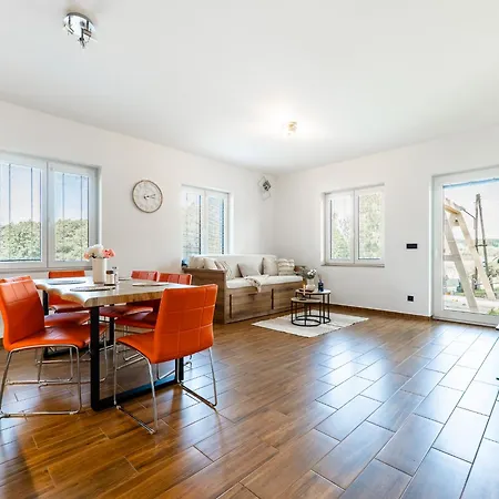 Apartament Blizsi Lhota