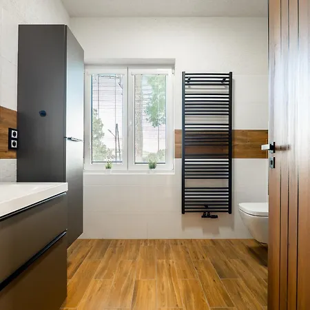 Blizsi Lhota Apartament
