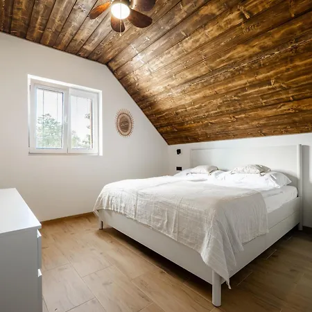 Blizsi Lhota Apartament *