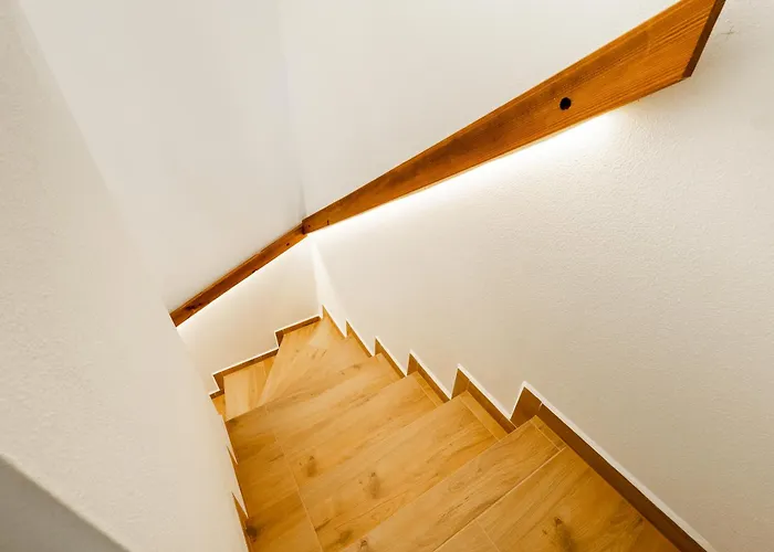 Bližší Lhota * Horní Planá